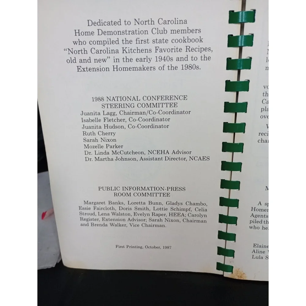 Vintage Cookbook: 1987 North Carolina Extension Homemakers Tarheel‎ Sonker
